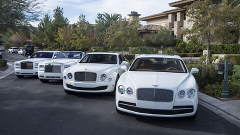Floyd Mayweather nos muestra su colección de autos blancos