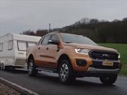 Ford Ranger tira de 15 remolques