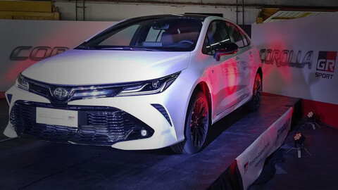 Toyota Corolla GR-S: Ya pisa Argentina