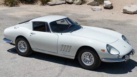 Ferrari 275 GTB 1966, el auto más caro vendido por Internet