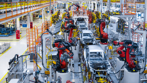 Por falta de chips se interrumpe la producción automotriz