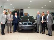 Propietario recibe el primer BMW i3 2015 en México