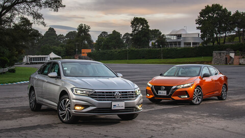 Frente a frente: Volkswagen Jetta vs Nissan Sentra, la pelea por el primer lugar