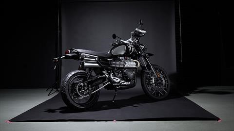 Triumph Scrambler 1200 Bond Edition, la primera moto oficial de 007
