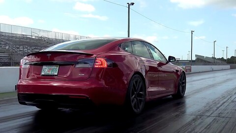 Tesla Model S Plaid es el carro de producción masiva más rápido del mundo en el 1/4 de milla