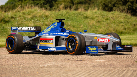 Comprate el Minardi de Tuero listo para correr