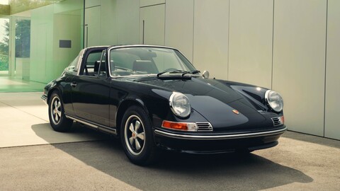 Porsche celebra 50 años de Porsche Design con una espectacular restauración de un 911 Targa 1972
