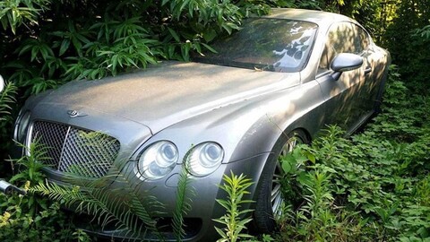 Estos super carros están en los corralones de China