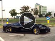 Este Ferrari LaFerrari estuvo a punto de sufrir un accidente