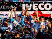 Iveco entregó la copa “Gaucho Rivero” al campeón del torneo Clausura 2012