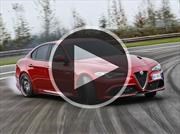 Video: Los pilotos de Ferrari se divierten con un Alfa Romero Giulia Quadrifoglio