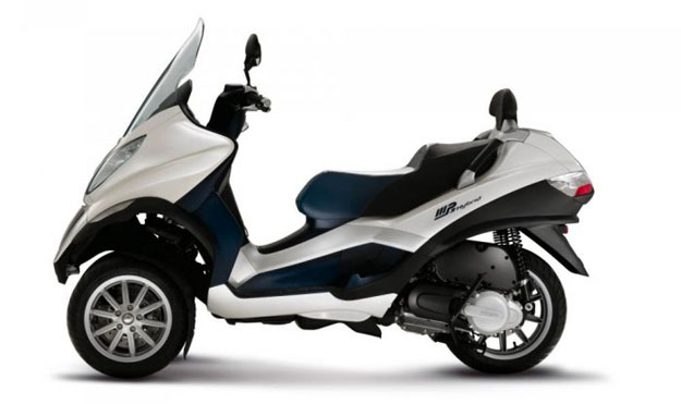 Scooter Piaggio MP4 Hybrid a producción