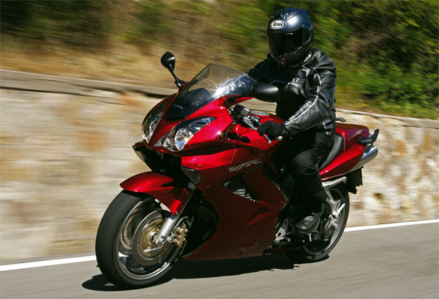 Honda presenta su caja de clutch dual para motos de alta cilindrada