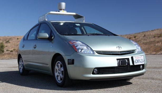 Google desarrolla autos que se conducen solos