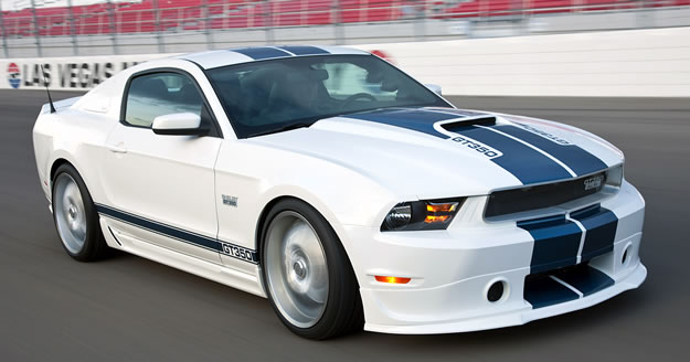 Mustang Shelby GT350 2011 se presenta en Barret - Jackson