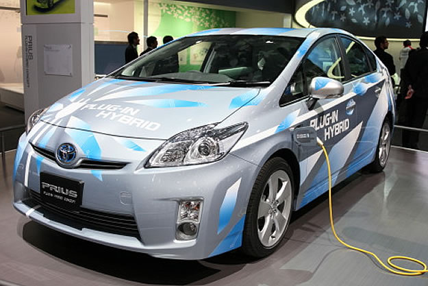 El Toyota Prius auto del año en el Salón de Tokio