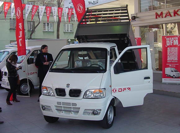 DFM Truck Dumper: Tolva hidráulica para microempresarios