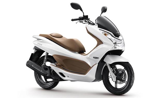  Honda  presenta su Scooter  PCX  con sistema Stop Go