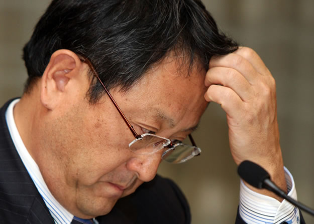 Presidente de Toyota se disculpa por la falla en sus autos