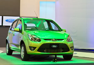 Ford Ikon Hatchback 2012 debuta en el Salón de Guadalajara