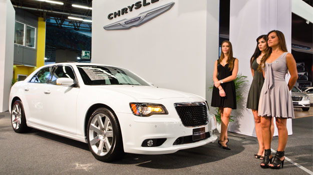 Chrysler 300 SRT8 2012 se presenta en el Salón de Guadalajara 2011