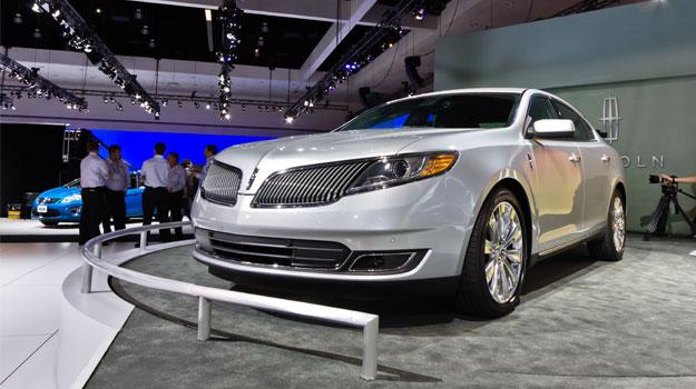 Lincoln MKS 2013 debuta en el Salón de Los Angeles