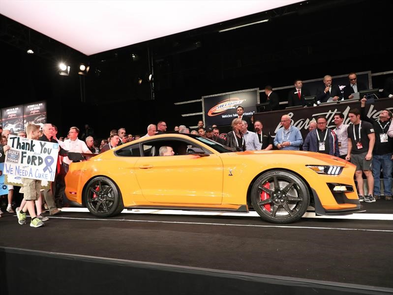 El primer Ford Mustang Shelby GT500 se subasta muy caro