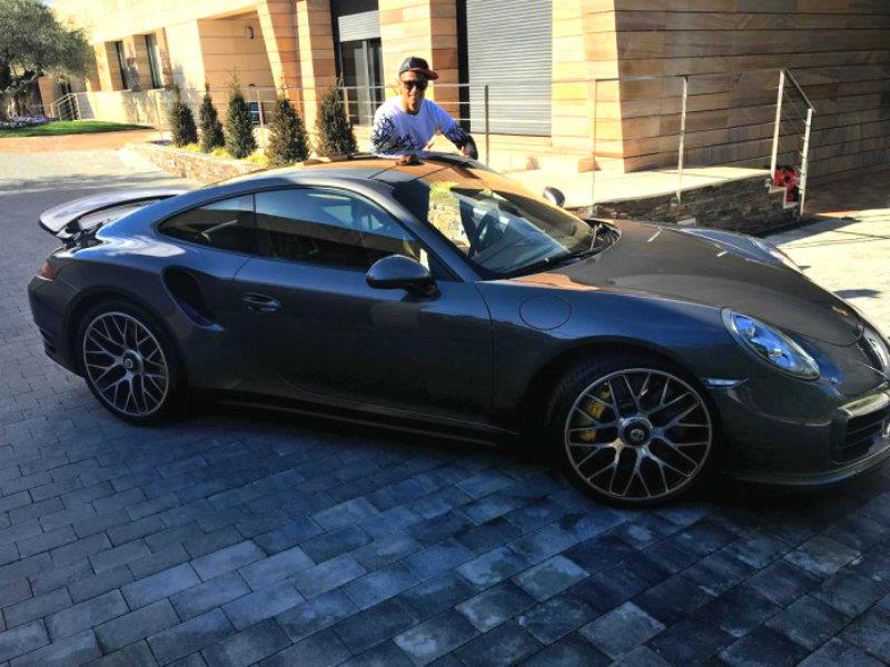 Cristiano Ronaldo estrena un Porsche 911 Turbo S