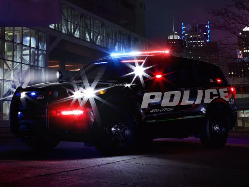 Ford Police Interceptor Utility estrena motor híbrido