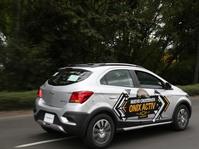 Chevrolet Onix Activ, nuevo crossover de la marca del corbatín