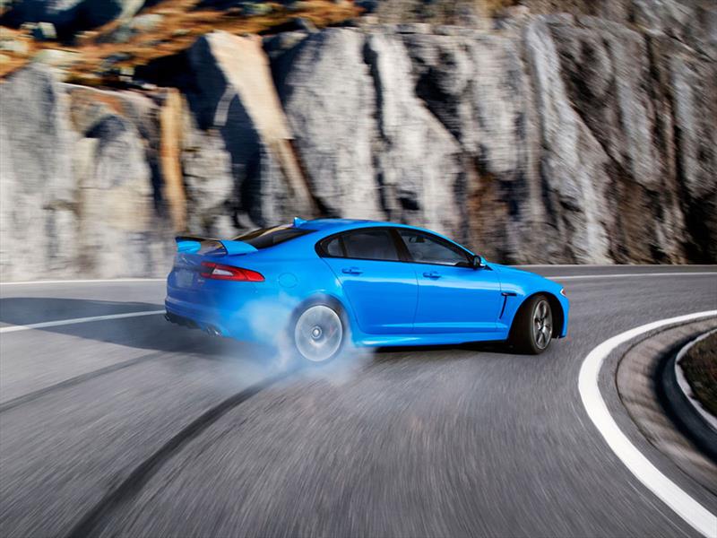 ¿Qué es subviraje y sobreviraje?