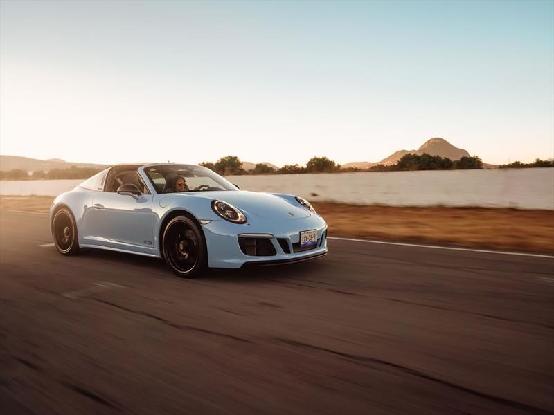 Prueba Porsche 911 Targa 4 GTS: mas rápido que los bomberos