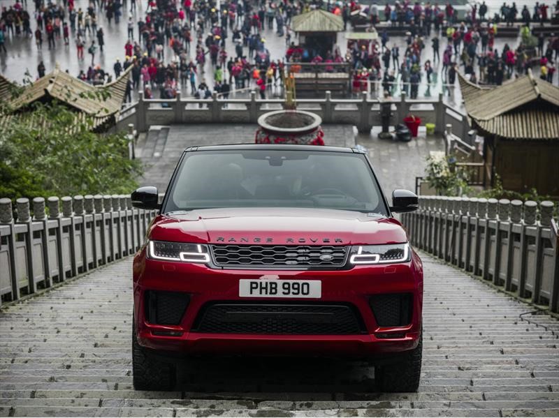 Land Rover Range Rover Sport PHEV sube hasta la Puerta del Cielo