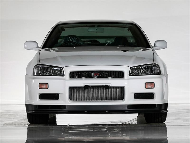 Nissan Skyline Gt R V Spec Ii Nür Con Sólo 10 Km Sale A Subasta