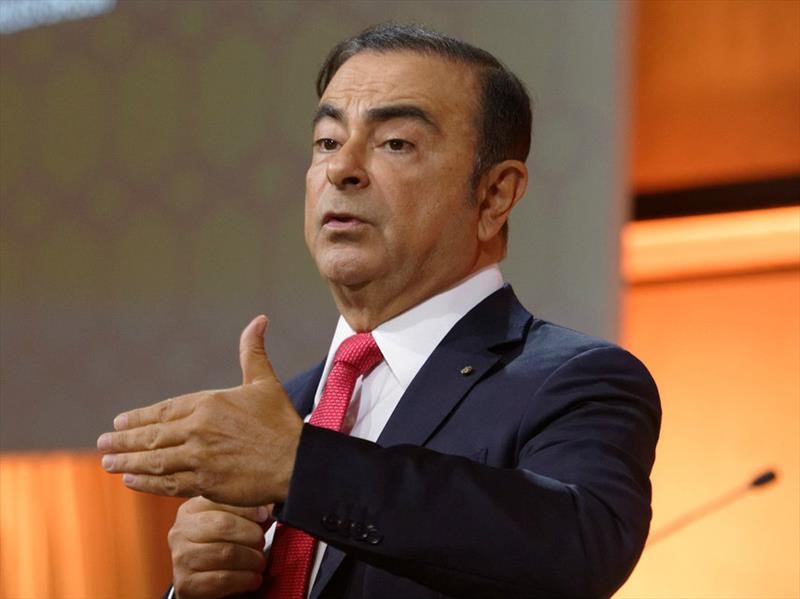 Carlos Ghosn también es removido de Mitsubishi