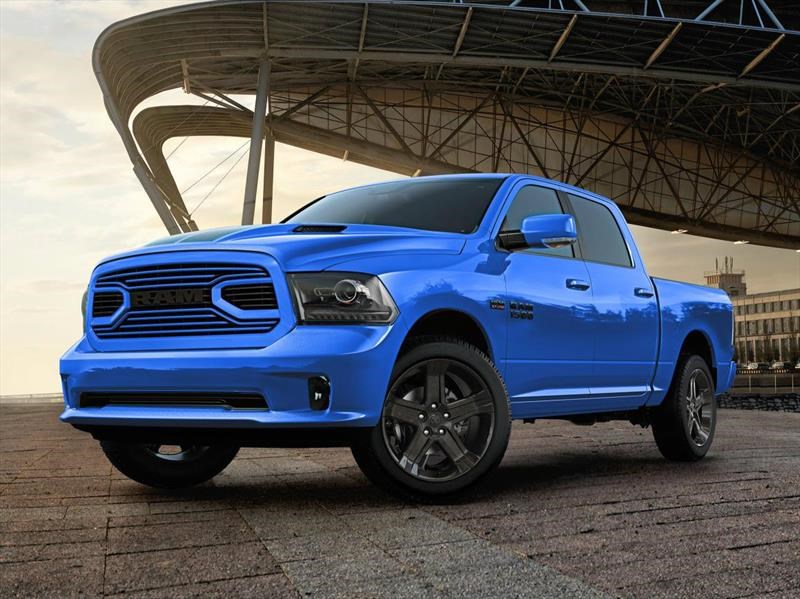 RAM 1500 Hydro Blue Sport, una tormenta azulada