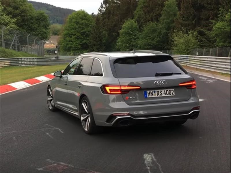 Video: Audi RS4 Avant es más rápido que el Dodge Viper