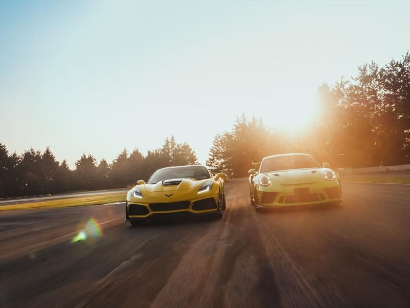 Porsche 911 GT3 RS Vs. Chevrolet Corvette ZR1, dos juguetes para la pista