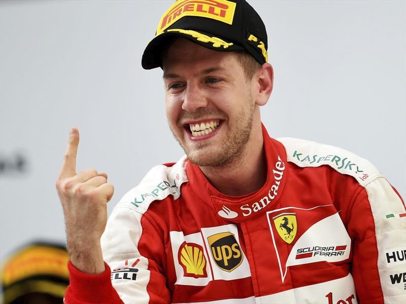 Sebastian Vettel renueva con Ferrari hasta 2020