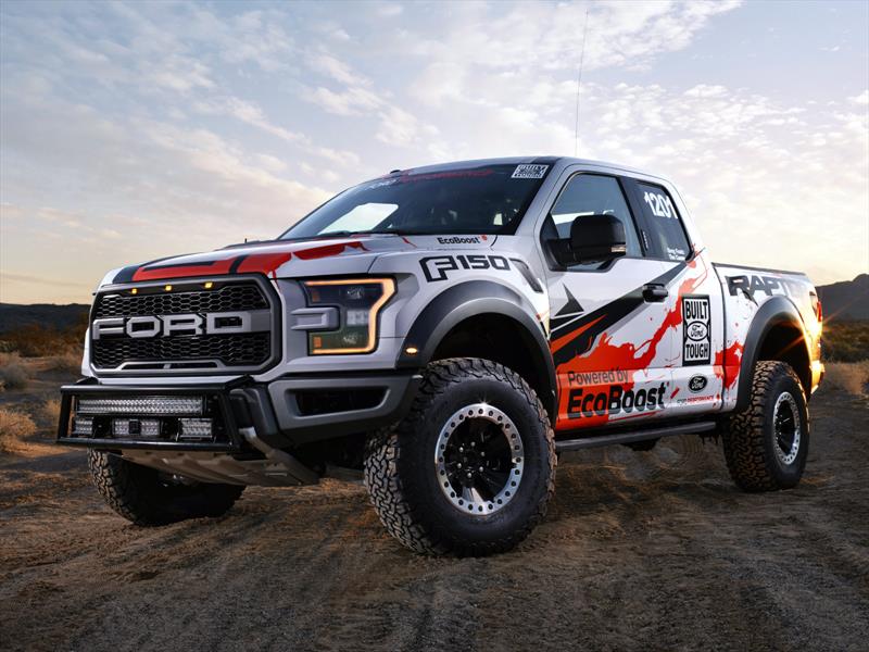 Ford F-150 Raptor 2017 listo para las compentencias fuera del camino