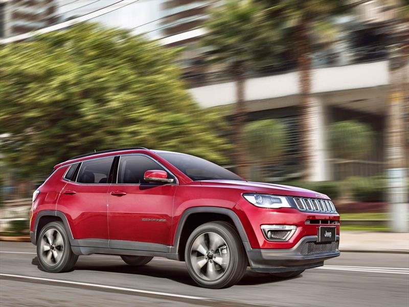 Jeep amplía la gama del Compass en Chile