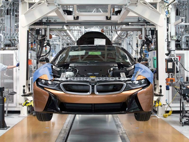 BMW i8 Roadster, arranca la producción