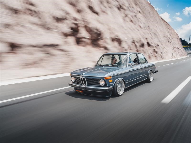 BMW 2002, el auto consentido de una familia mexicana