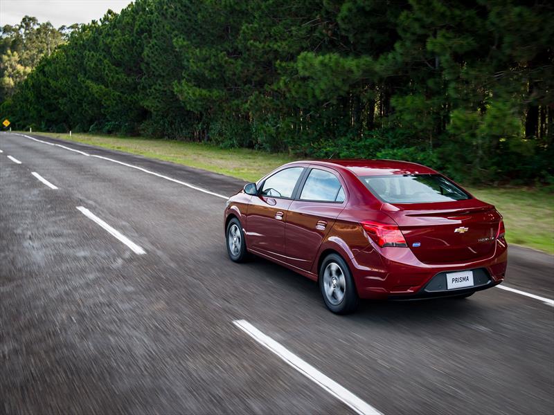 Manejamos los nuevos Chevrolet Onix y Prisma