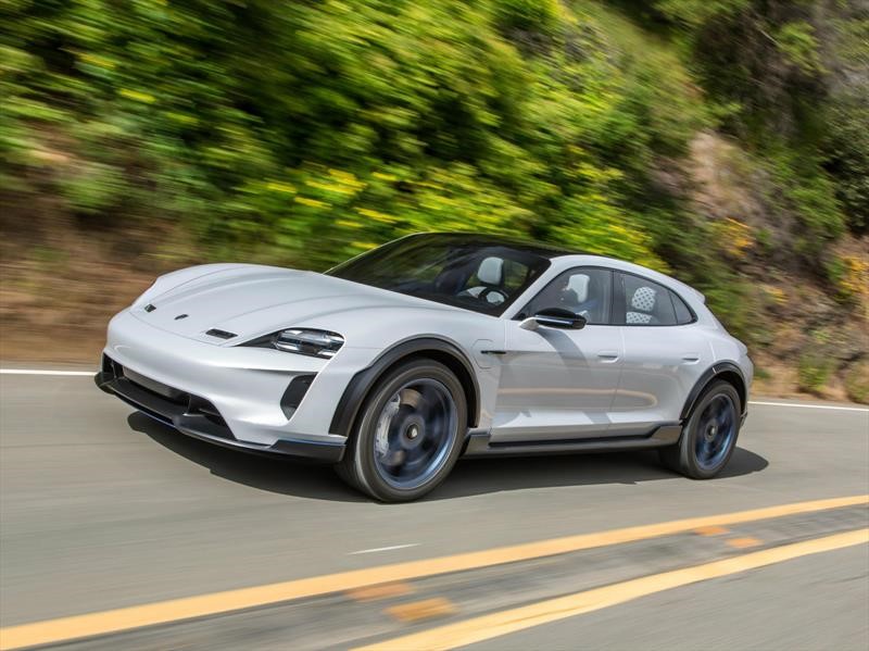 Porsche sacará de ruta al Taycan con una versión crossover
