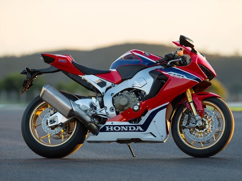 Honda lanza dos motos para el segmento super-sport