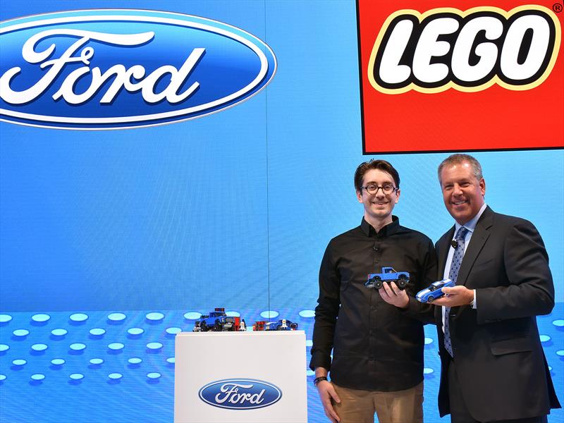 Ford Mustang y Lobo Raptor de LEGO, diversión sin límite