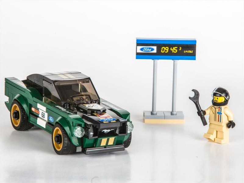 Lego lanza un Ford Mustang Fastback 1968