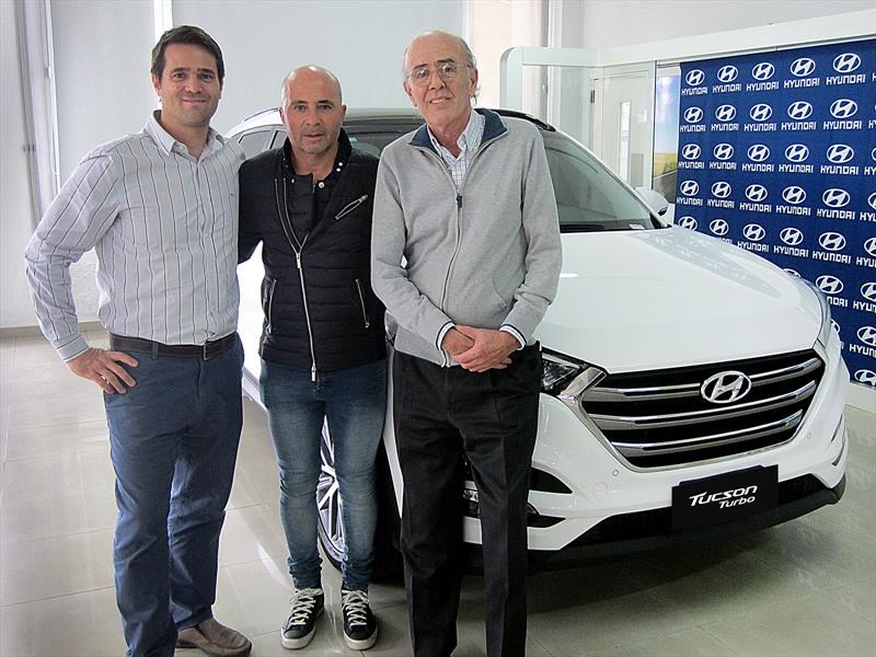 Ahora sí: Jorge Sampaoli recibió una Hyundai Tucson Turbo