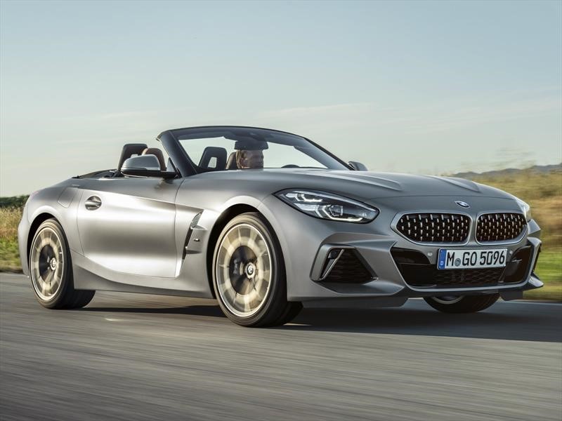 BMW Z4 Roadster sDrive30i 2019 y M40i 2020 debutan